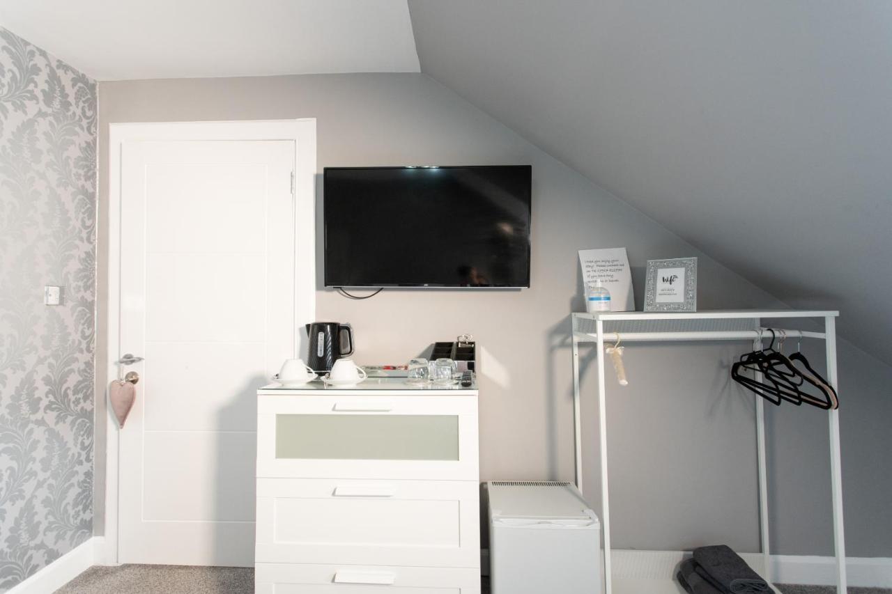4 Private Bedroom House With 3 Parking Spaces Free Perth Exterior foto